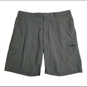 Columbia Men’s 38 Shorts Gray Cargo Hiking Wear Lightwear